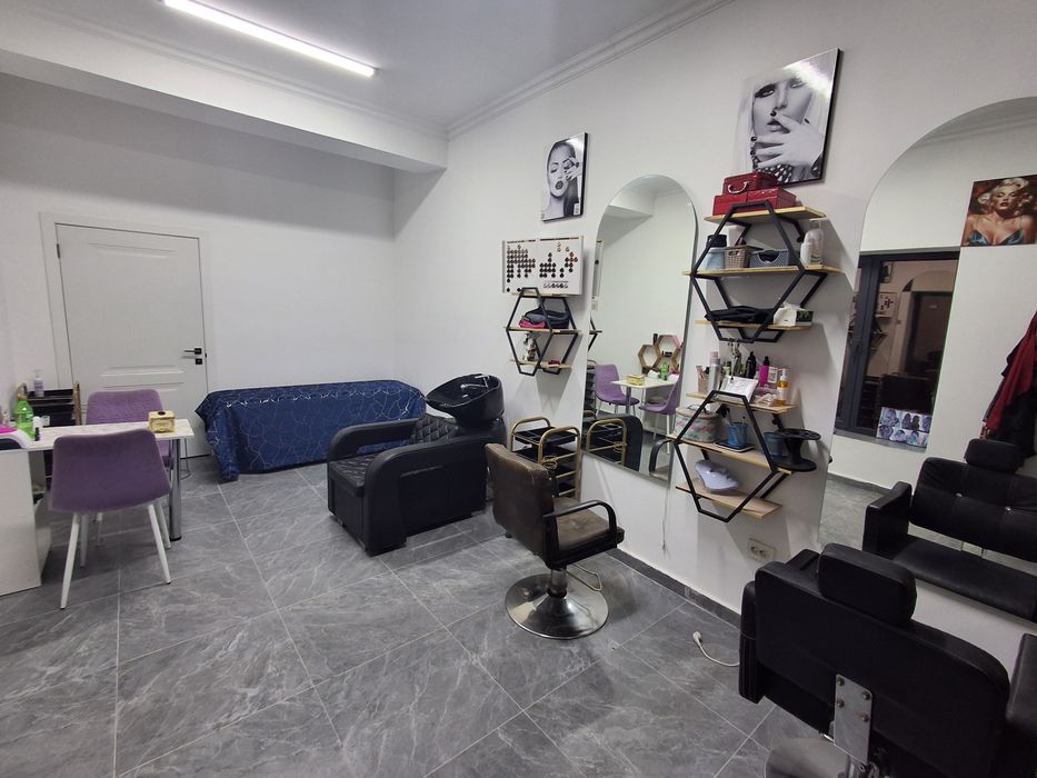 Парикмахерской мебель