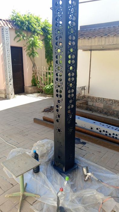 Металлические стойки