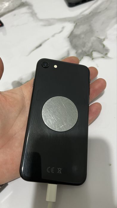 Iphone SE2020 на 128 гб