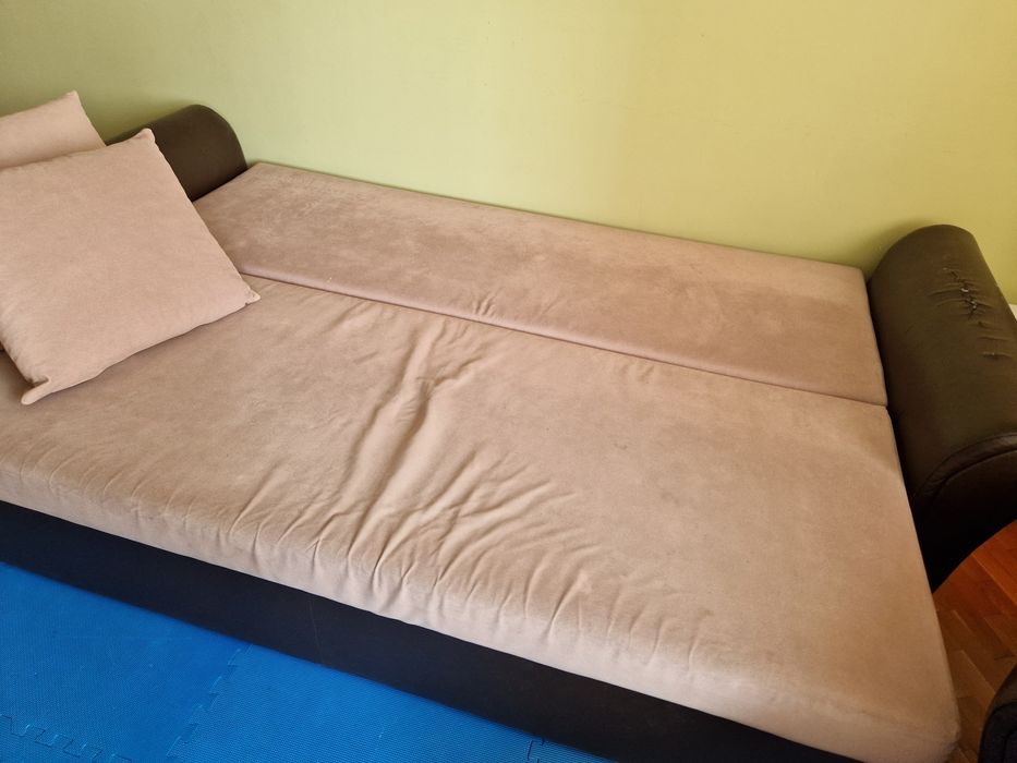 Диван + фотьойл + 2 табуретки