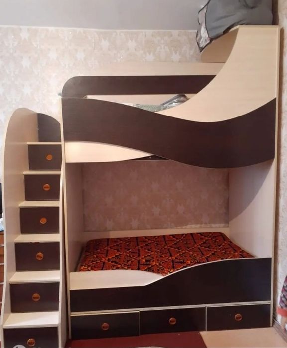 Двухяростная кравать