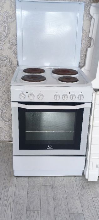 Электро плита Indesit