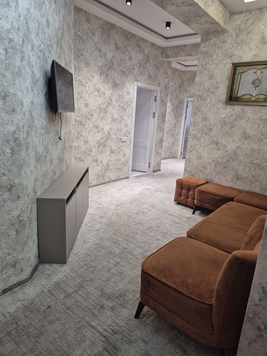 Beruniy metro 3 hona 93 kv 4 etaj / 4 Yangi uy