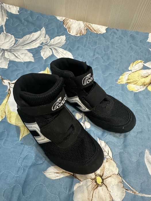 Продам борцовки, бу, в отличном состоянии