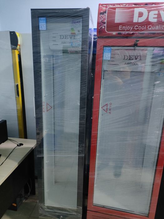 Акция !!! Продаются витриные холодильники.