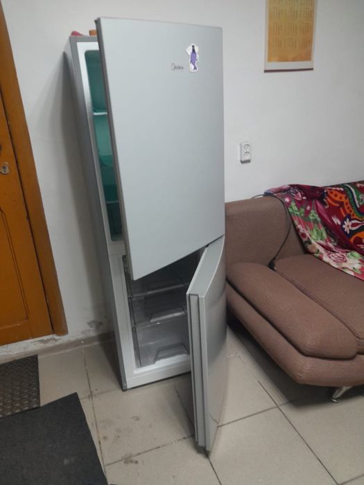 Холодильник Midea