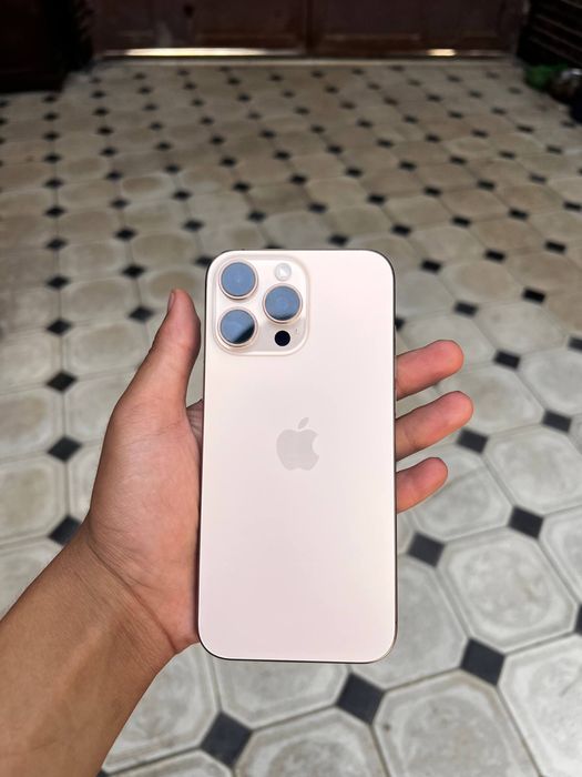 Iphone 16 pro max dizer titan xolati idyal