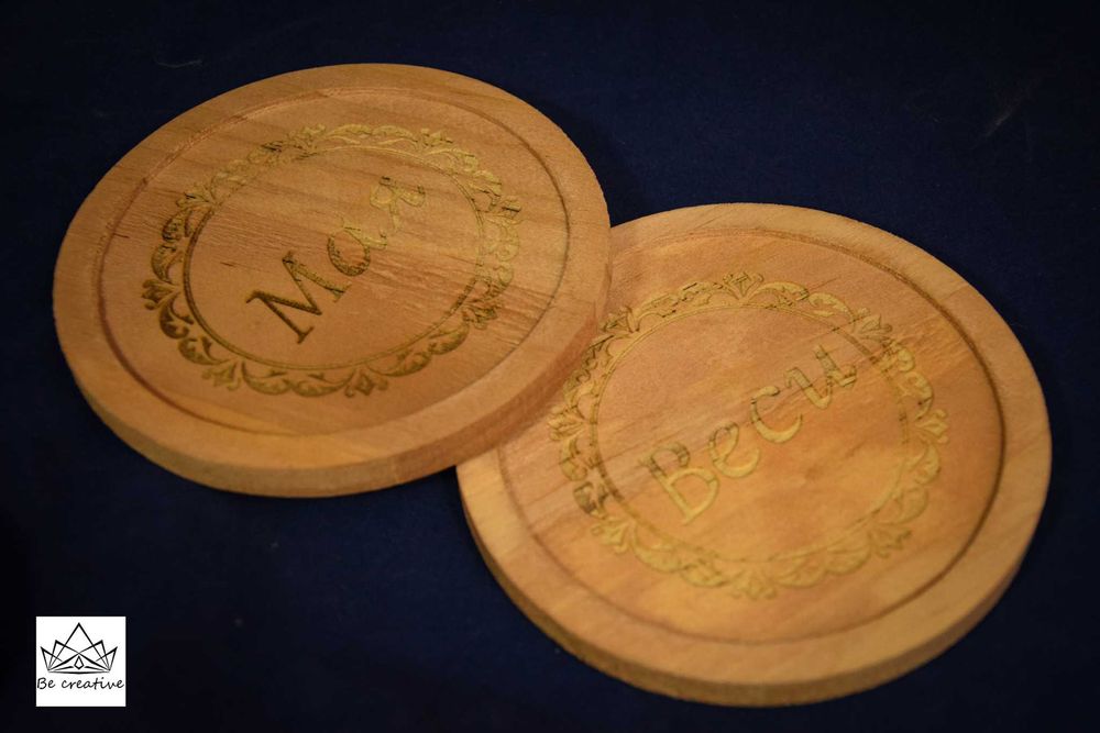 Лазерно гравирани подложки за чаши от дърво