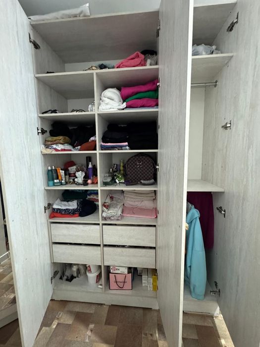 Шкаф угловой большой