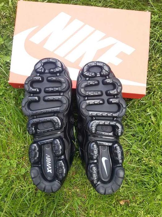 nike vapormax black