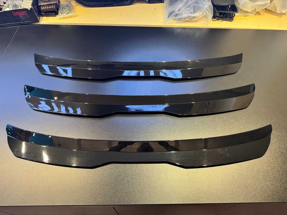 Eleron Universal 99/100cm Negru Lucios Golf Passat Leon A4 E87 F20