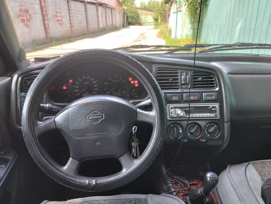 Nissan primera p 11