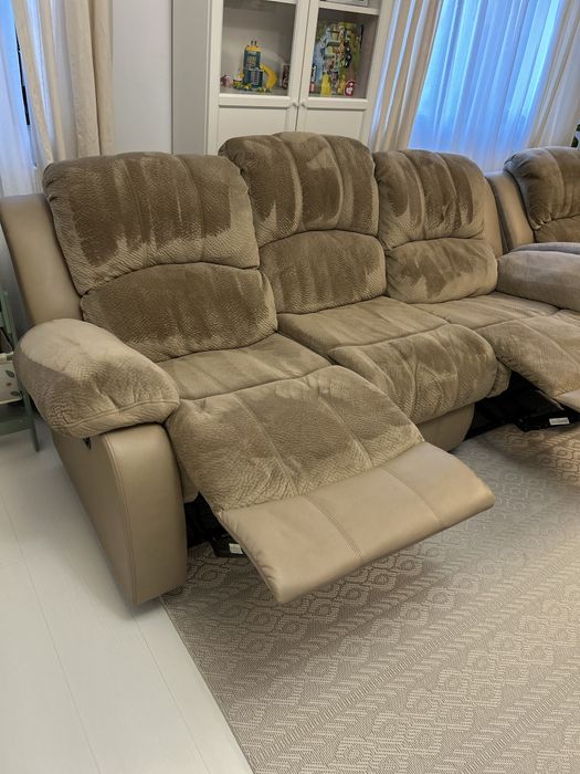 Canapea cu recliner si 1 fotoliu recliner