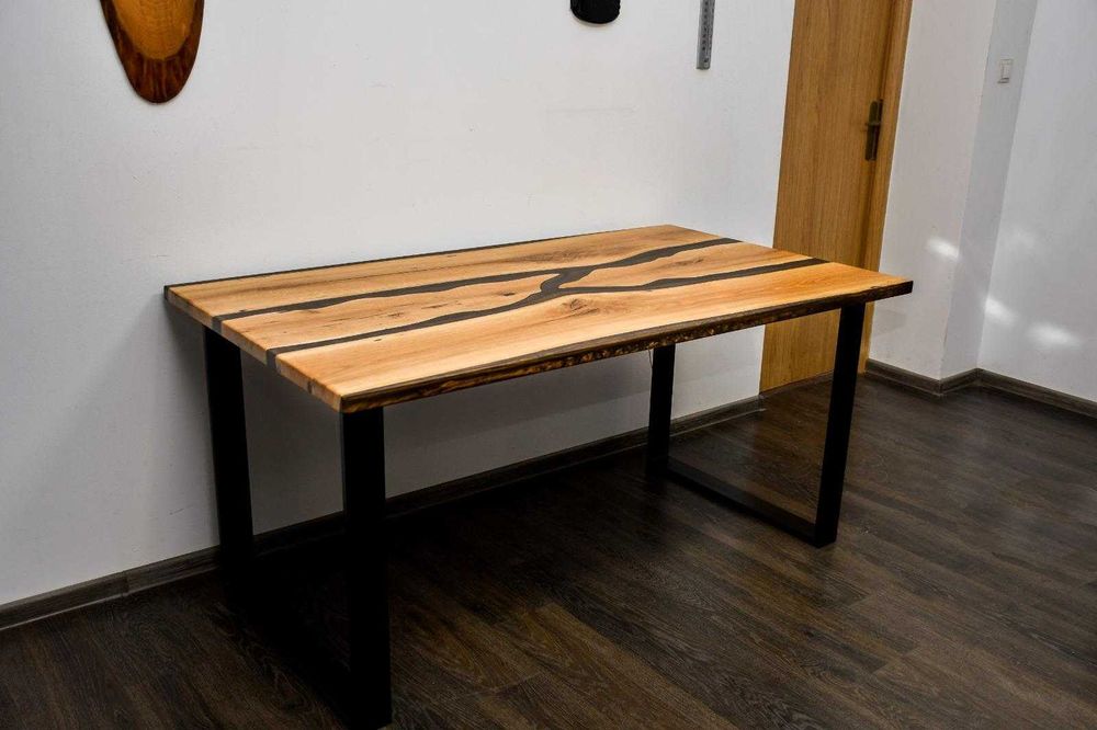 Masă living din lemn masiv stejar,bronze+rasina epoxidică,handmade