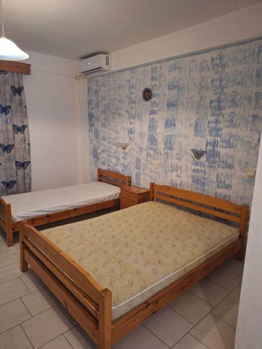 Студия с магазин за бизнес на първа линия  в Паралия Врасна, Гърция