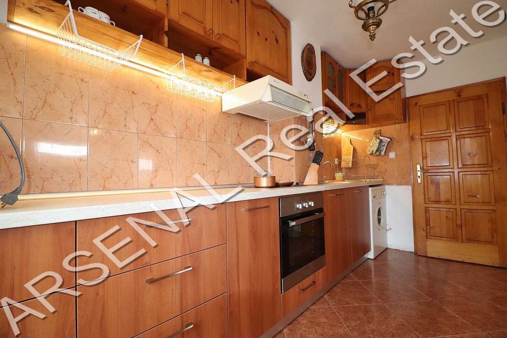 Дава се под наем Двустаен апартамент в София, Лозенец - 80 кв.м за 750 € - Снимка #1