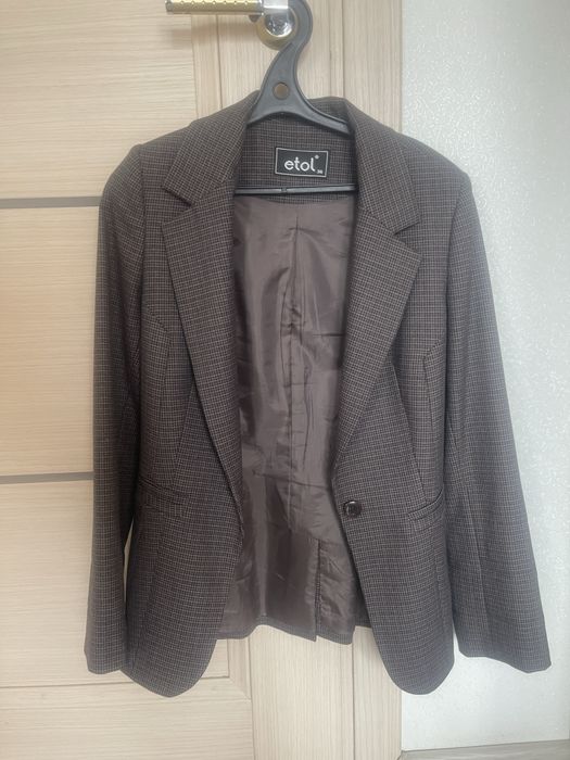 Женские пиджаки 2 шт