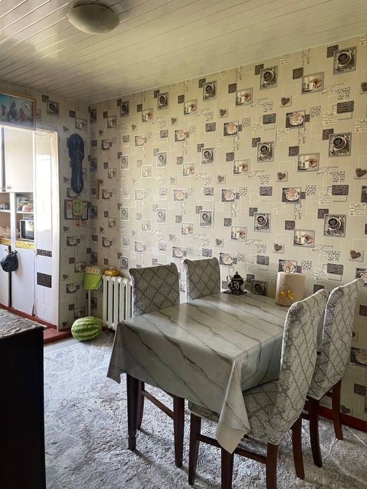 Чиланзар 25-кв, 2/4/4 комната РАЗДЕЛЬНАЯ, Кирпичный дом Чистый ремонт