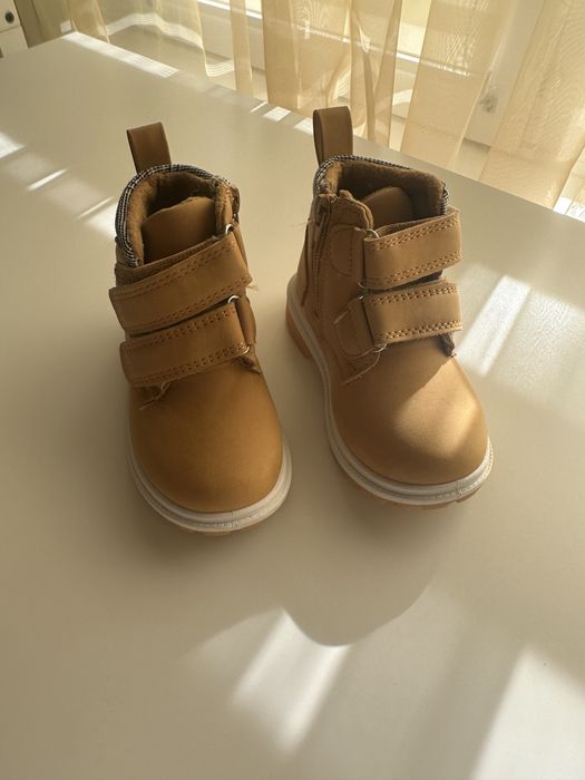 Чисто нови обувки-22 номер