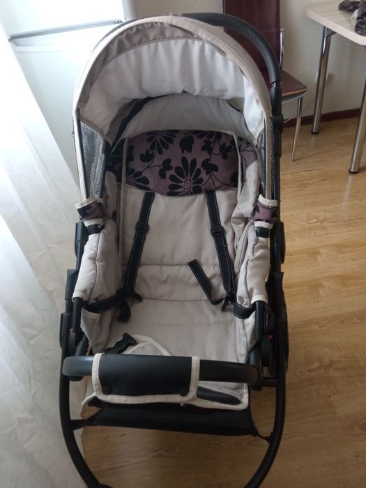 Продам коляску в хорошем состоянии