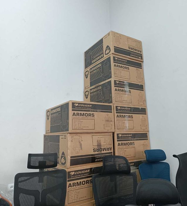 ПРОДАЕТСЯ КОРОБКА 13000 для переезда для разных нужд, коробка каробка