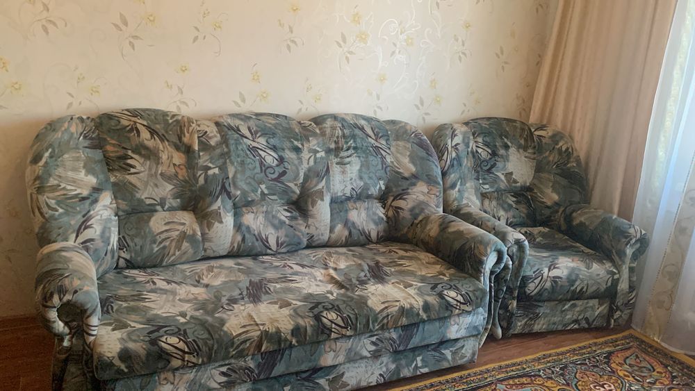 Диван раскладной и кресло