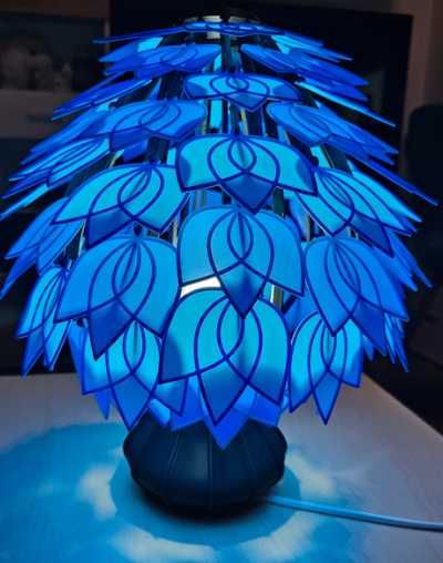 Lampă cu frunze printată 3D