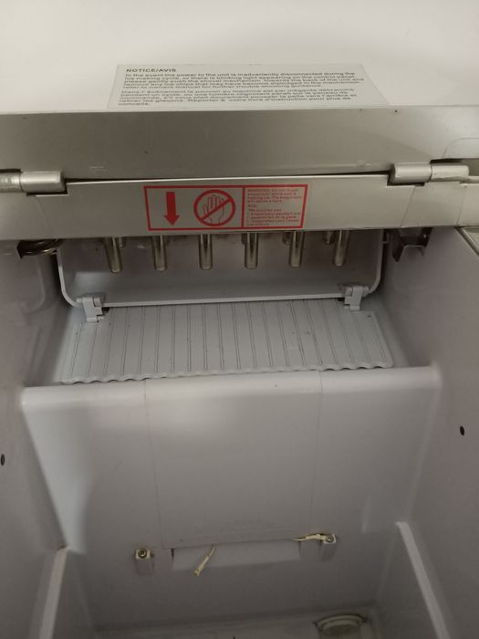 Продам ледогенератор на запчасти.