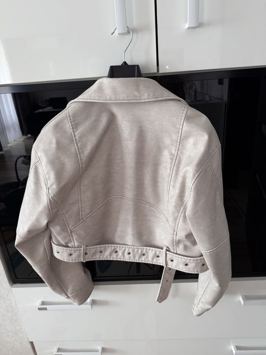 Кожено яке на Zara