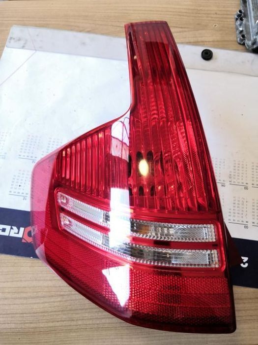 stop tripla aripa stânga citroen C4 Hatchback