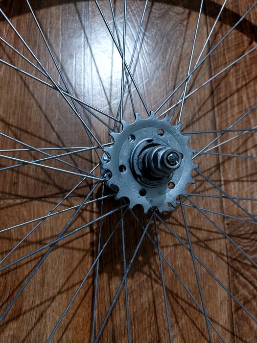 Колесо  диск от советского велосипеда Урал , диаметр на 28