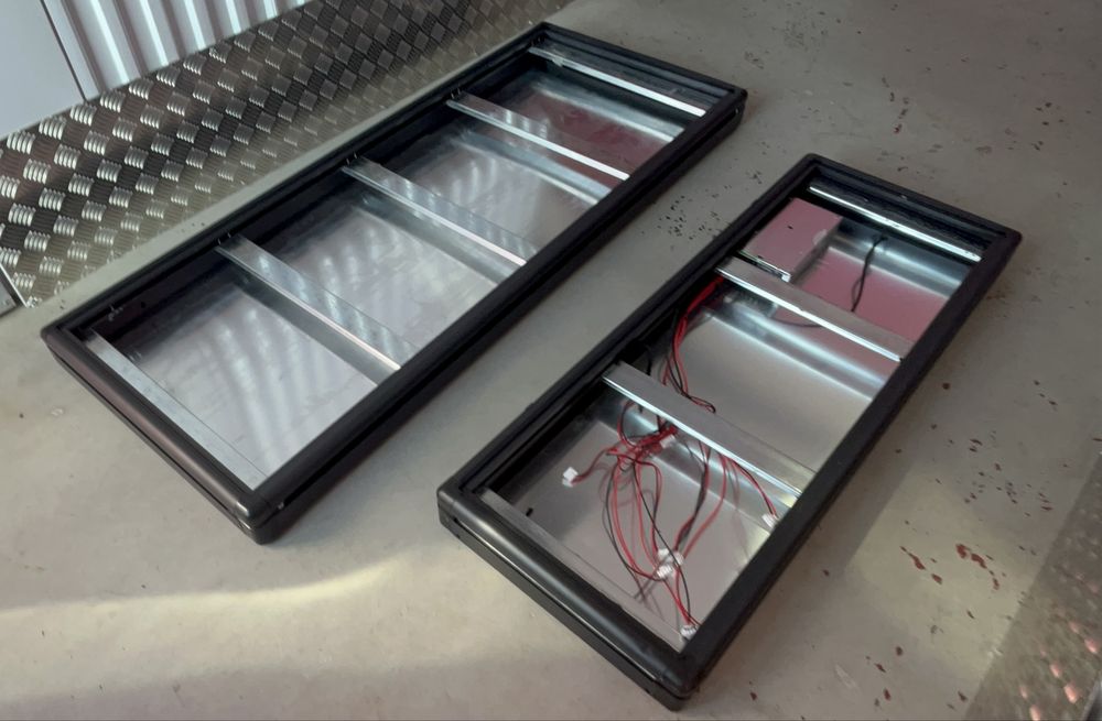 Carcasa caseta reclama luminoasa 100x40cm si 135x55cm