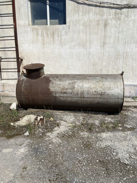 Продам ёмкость 3-х кубовый
