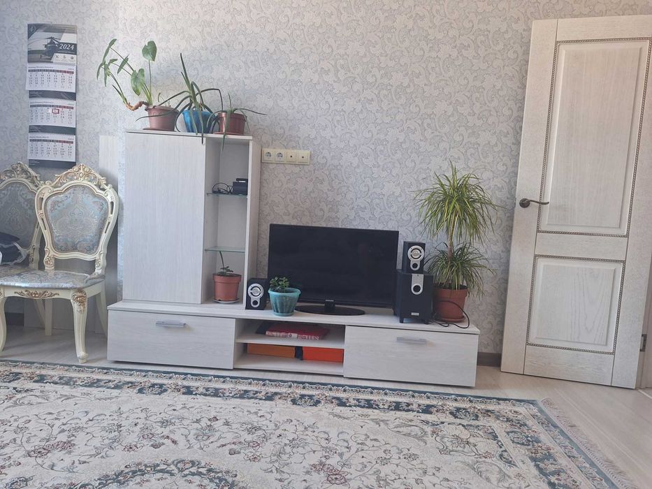 Шкаф для гостинной