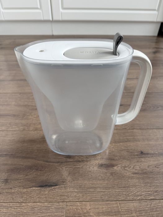 Филтрираща кана за вода Brita Style Cool 2.4л