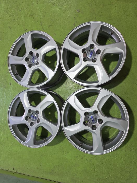 17 5x108 Volvo лети джанти 5х108 волво