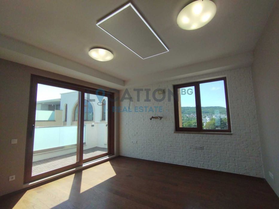 Продава се Многостаен апартамент в Балчик - 390 кв.м за 1103 €/кв.м - Снимка #3