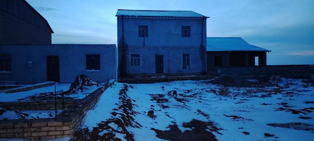 Joy o'rn sotilad burillerda 200 kv 14000$