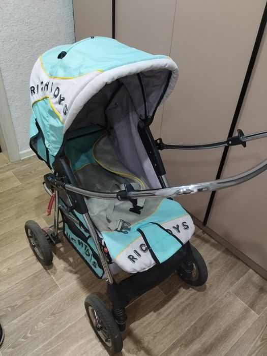 Продам каляску бу
