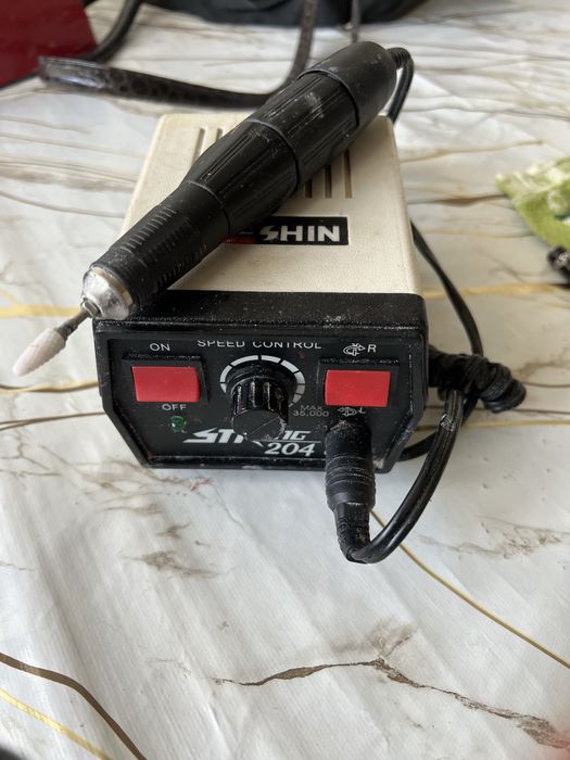 машинка маникюрное