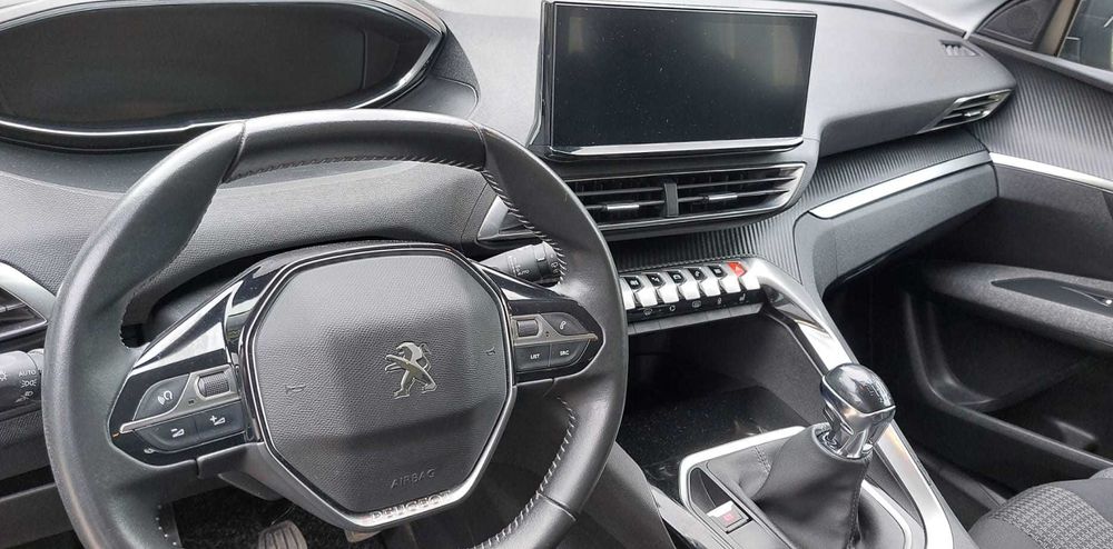 Peugeot 5008 BlueHDi 130 EAT8 Active Pack 7 LOCURI
