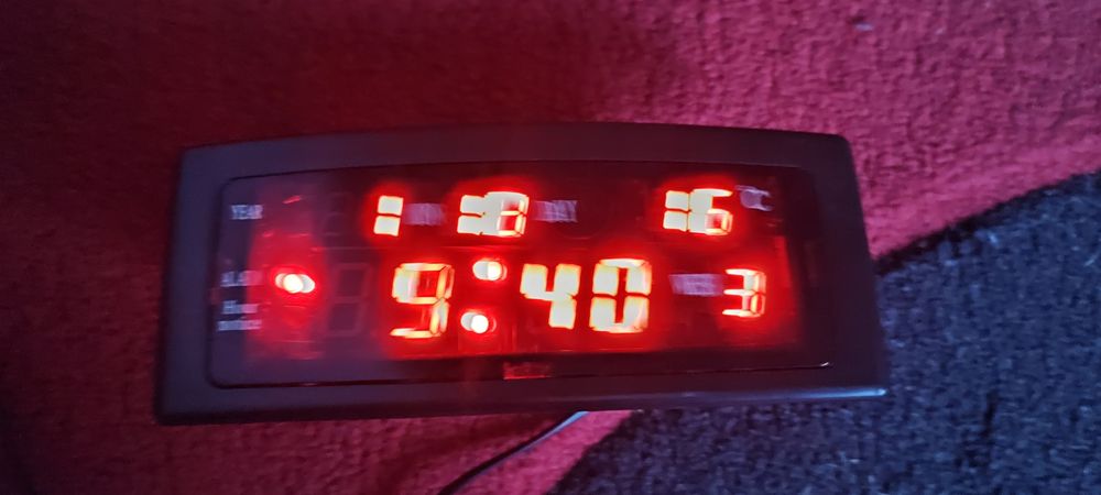 ceas electronic cu termometru-30 lei