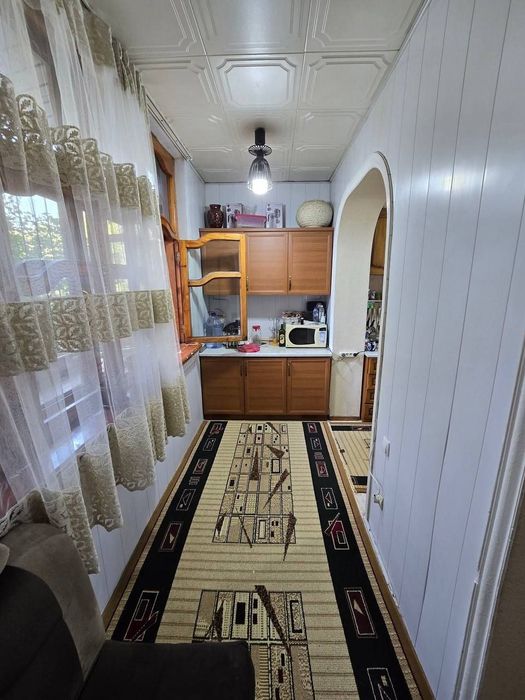 Срочно продаётся квартиру 4/2/4 эко базар ремонт хороший.балкон 2*6 93