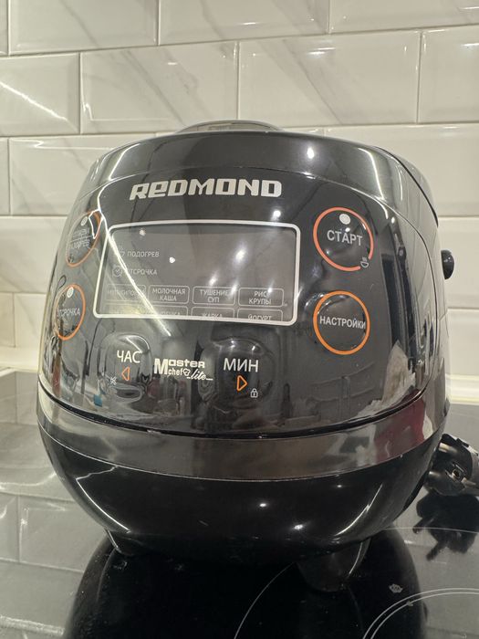 Мультиварка Redmond RMC-03