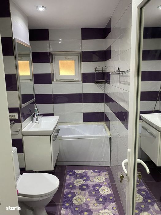 Apartament 4 camere de vanzare