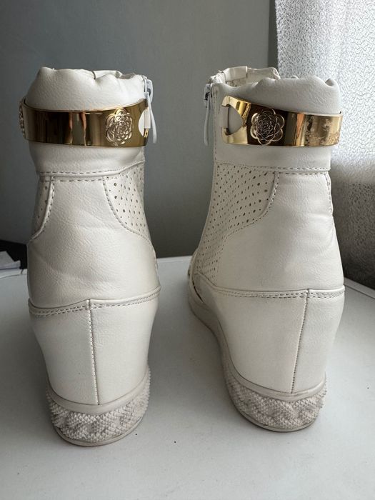 Дамски обувки, боти и ботуши - 38, 39 и 40 номер