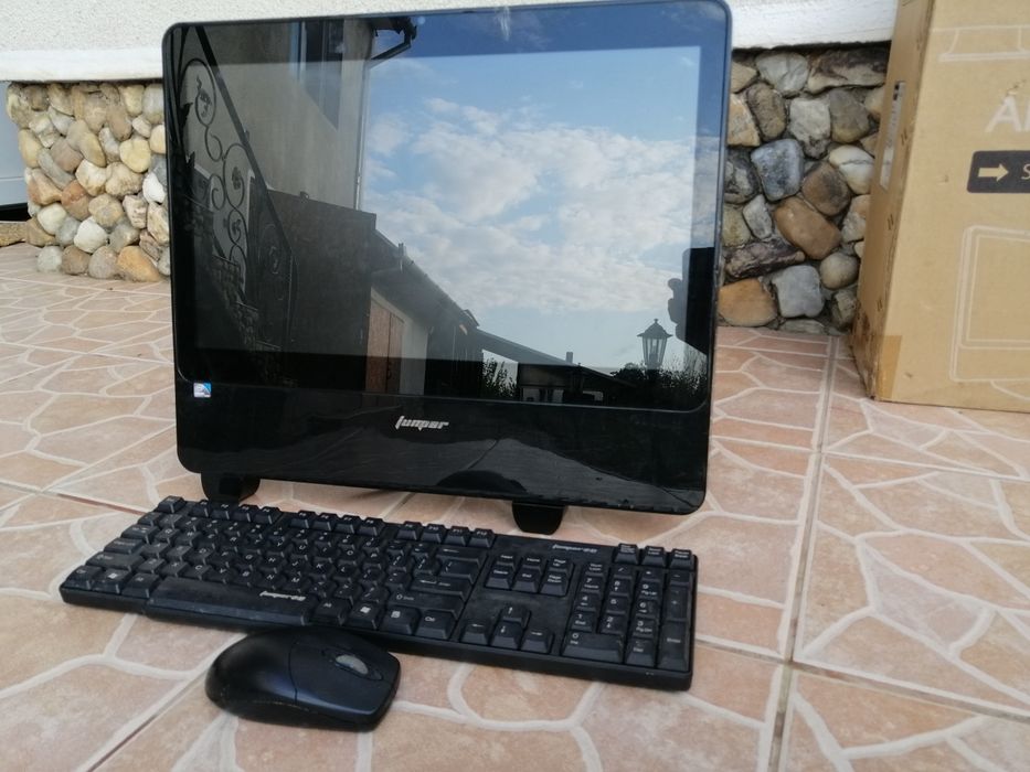 Computer masa tip tv
