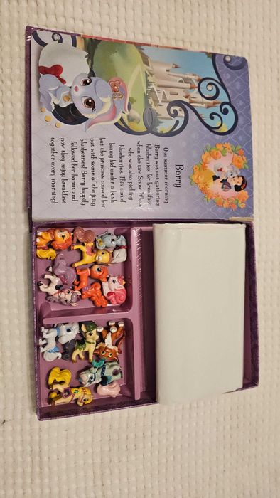 Set figurine Disney Princess Palace Pets + Carte si decoruri