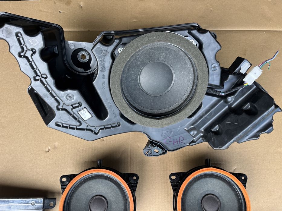 Sistem muzica JBL Toyota C-HR / Corolla