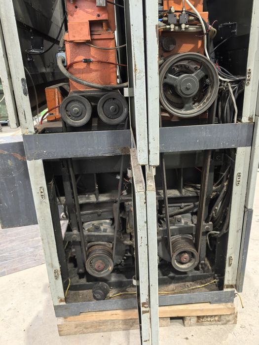 Калибровачен шлайф с 2 вала на 1100 мм + пета за фурнир